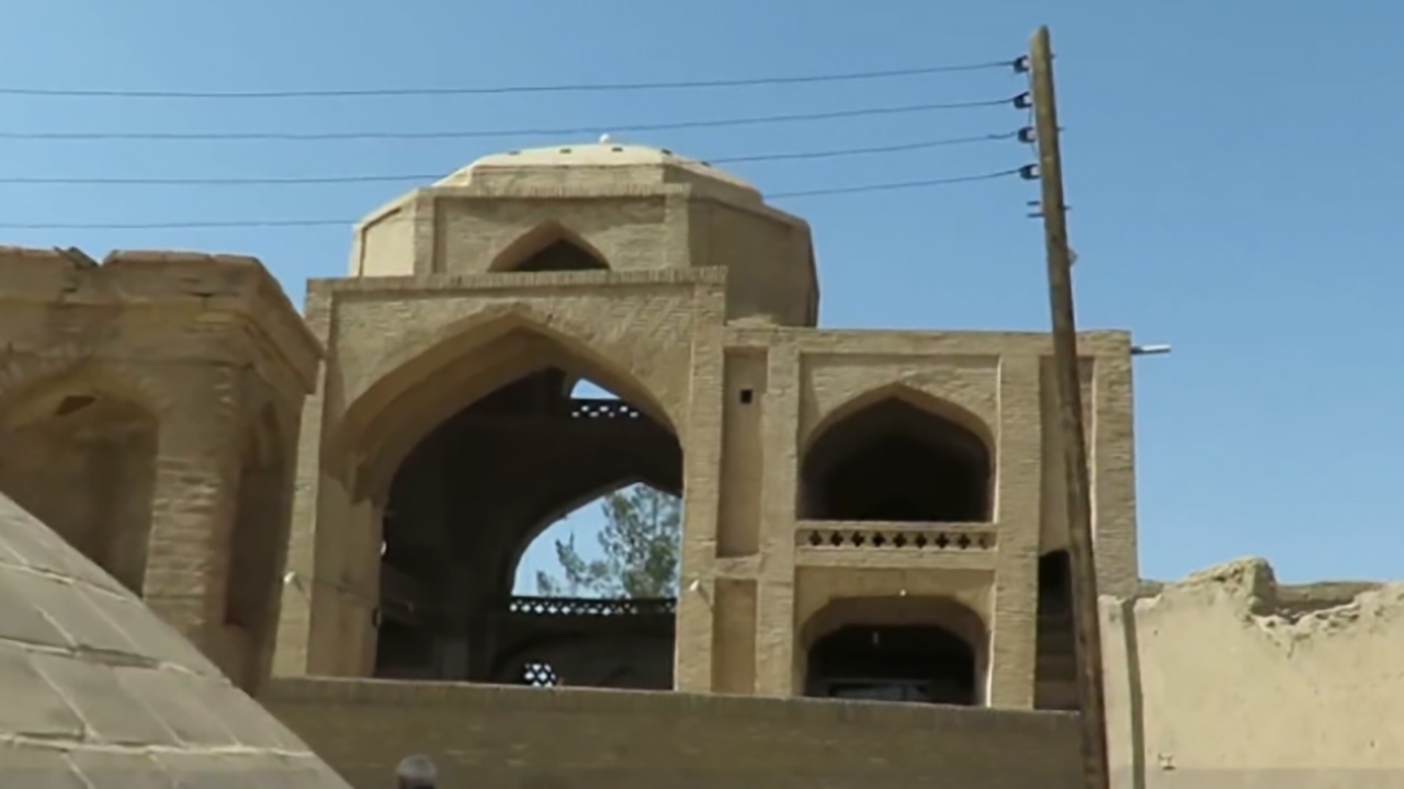 مسجد سه طبقه خسرو در اردستان + فیلم