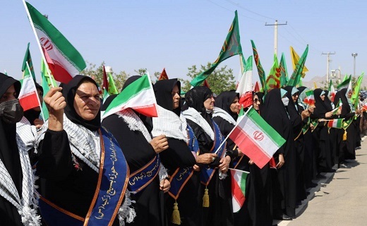 برگزاری صبحگاه مشترک نیروهای مسلح  همزمان با سوم خرداد در سیستان و بلوچستان