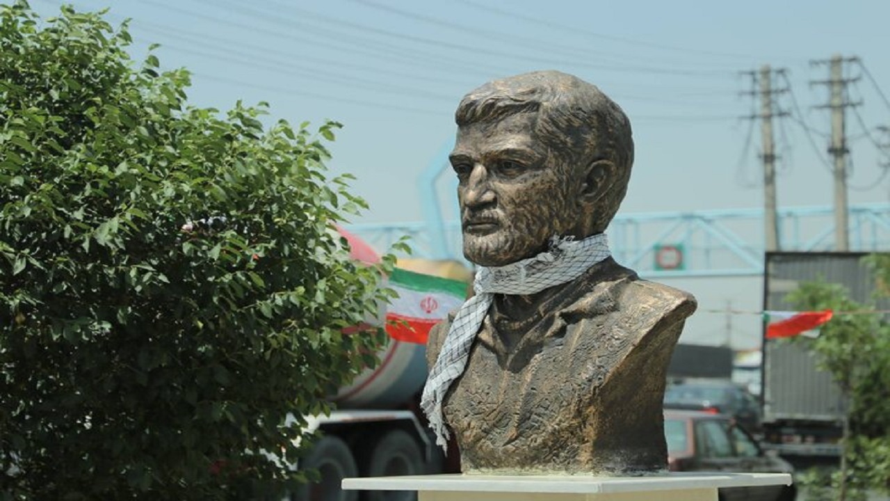 سردیس حاج احمد متوسلیان رونمایی شد 