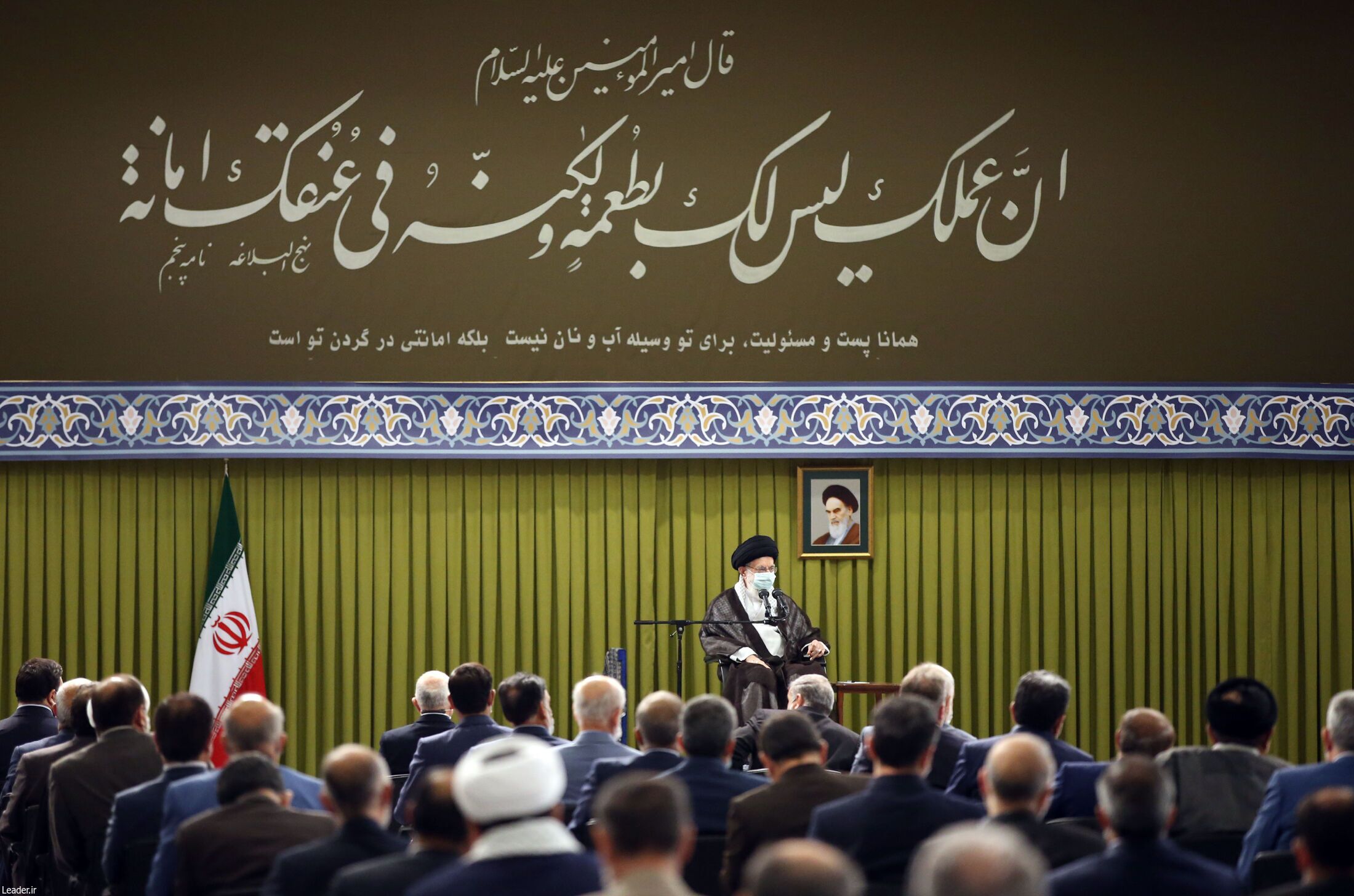 روایتی متفاوت از دیدار نمایندگان مجلس شورای اسلامی با رهبر انقلاب + فیلم