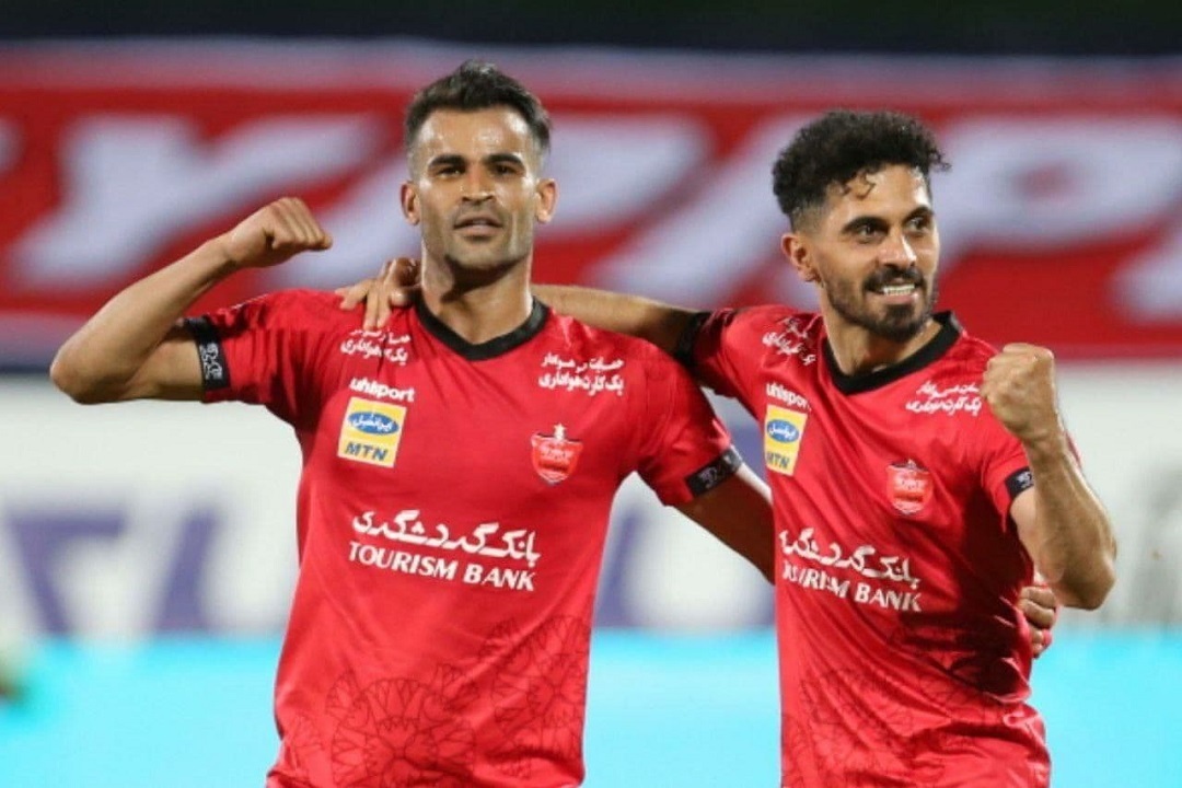 توافق باشگاه پرسپولیس بابت تمدید قرارداد صادقی و آل کثیر