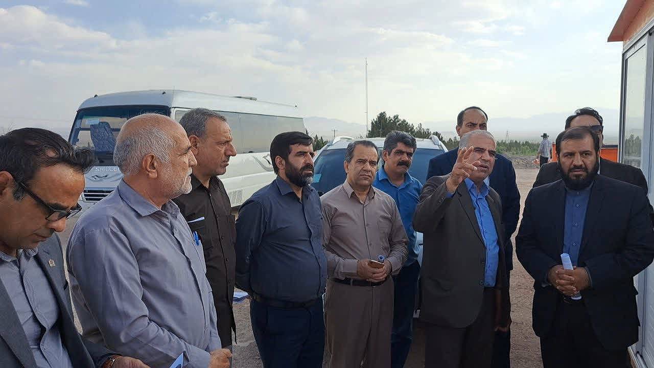 کارخانه های آسفالت و تاسیسات شن و ماسه شهرداری زرند افتتاح می شوند