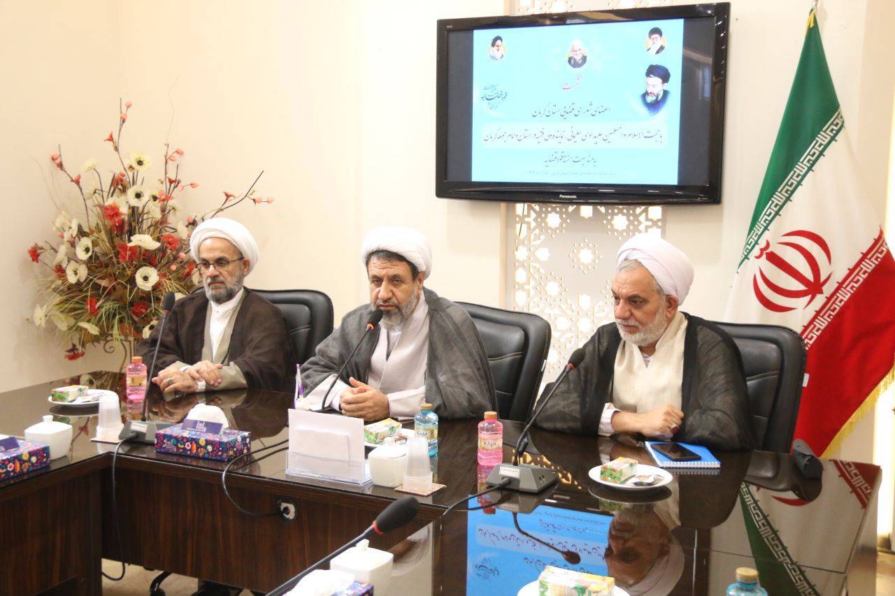عدالت در رفتار و حقارت در درون از رموز رسیدن به سعادت است