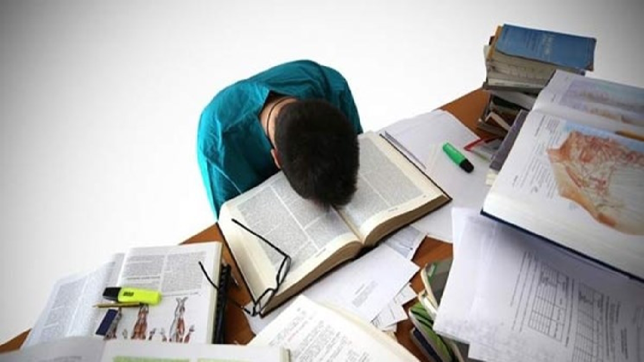 اعتیاد و جنون؛ دستاورد قرص‌های شب امتحان