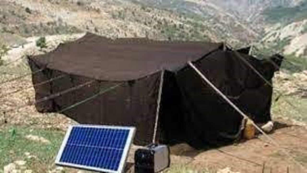 پایان تاریکی سیاه چادرهای عشایری با توزیع پنل خورشیدی