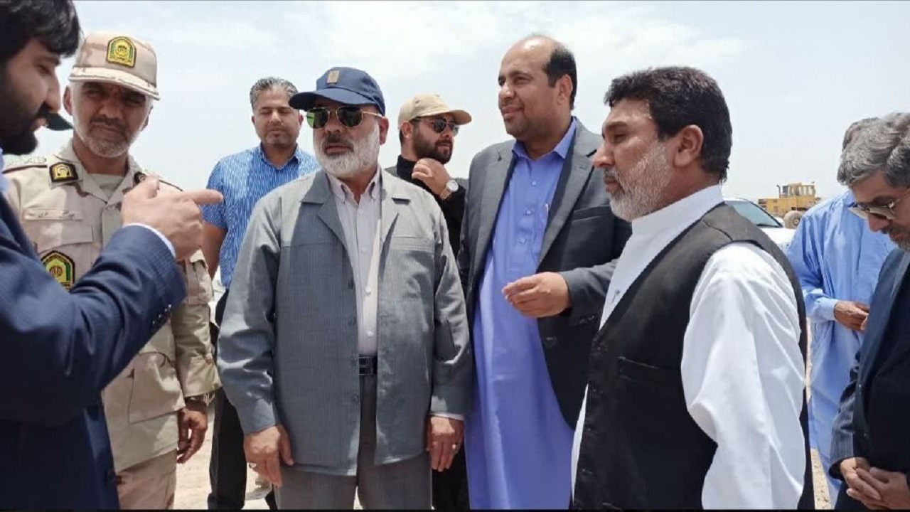 زوج های جوان در مناطق روستایی سیستان و بلوچستان زمین دریافت می‌کنند