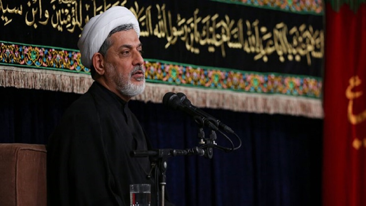 نباید اجازه دهیم مرز‌های فرهنگی و اعتقادی شکسته شود