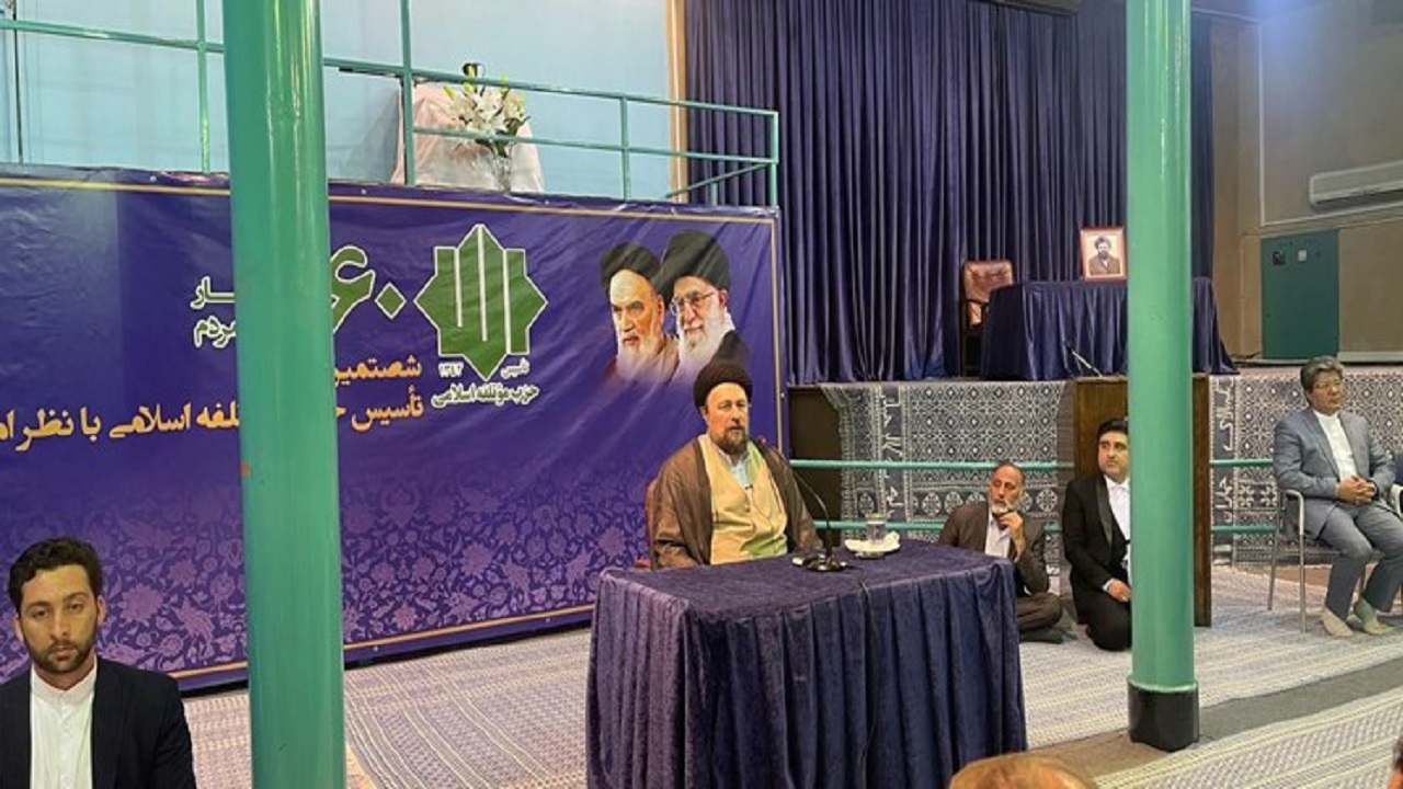 جمهوری اسلامی نظامی برخاسته از نظر مردم است
