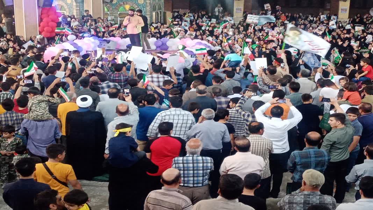 سرود سلام فرمانده با حضور ابوذر روحی در کازرون طنین انداز شد + فیلم و تصاویر