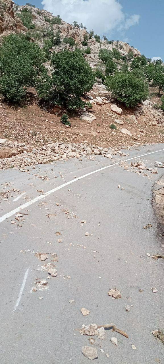 بارش باران و مسدود شدن جاده