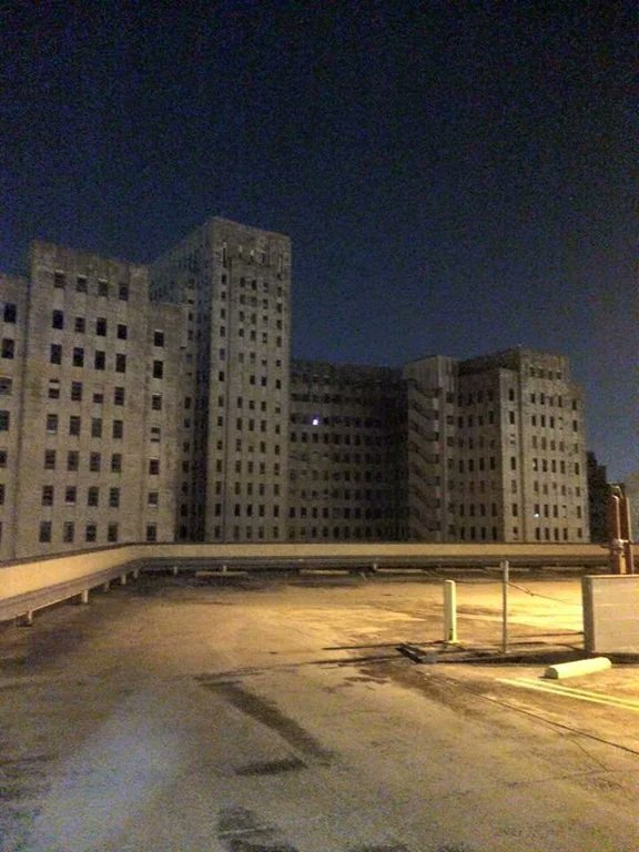 بیمارستان متروکه