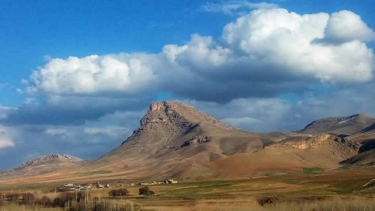 نگاهی به تصاویر عجیب اما واقعی در کوه‌ زرین + تصاویر