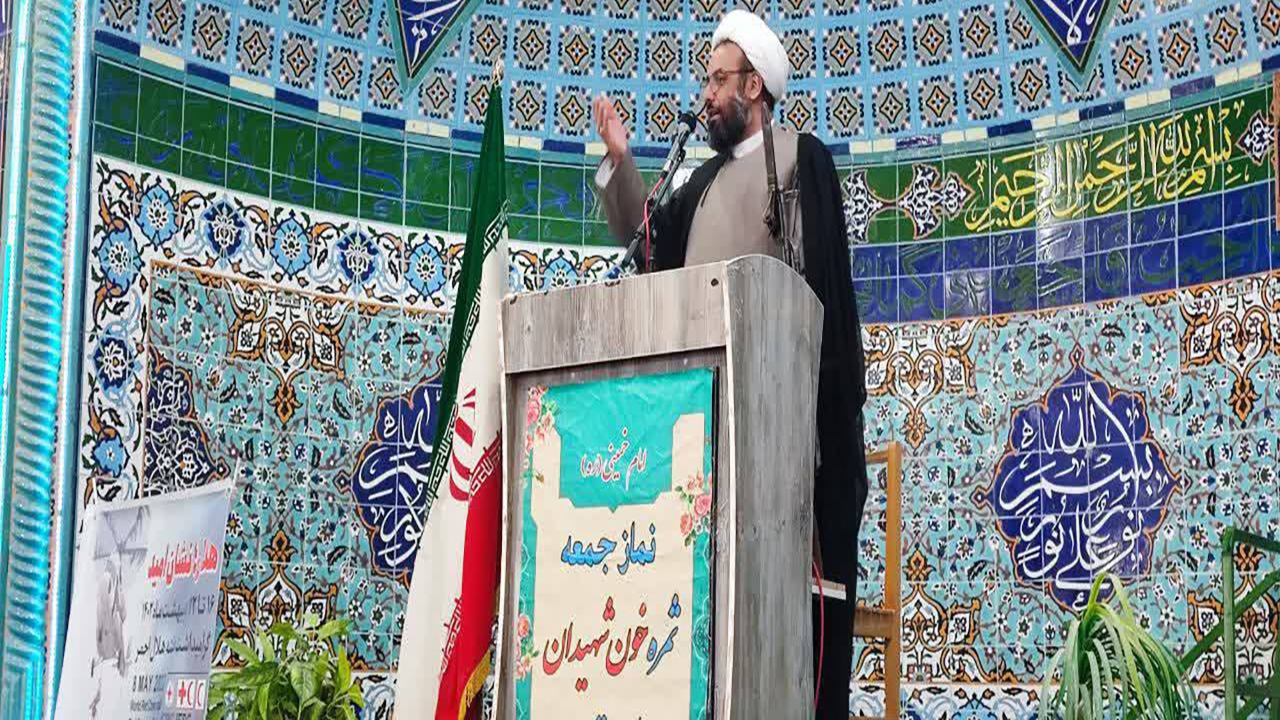 توجه به آیین های دهه کرامت، نشان از  عقیده مردم به امامت و ولایت مداری است