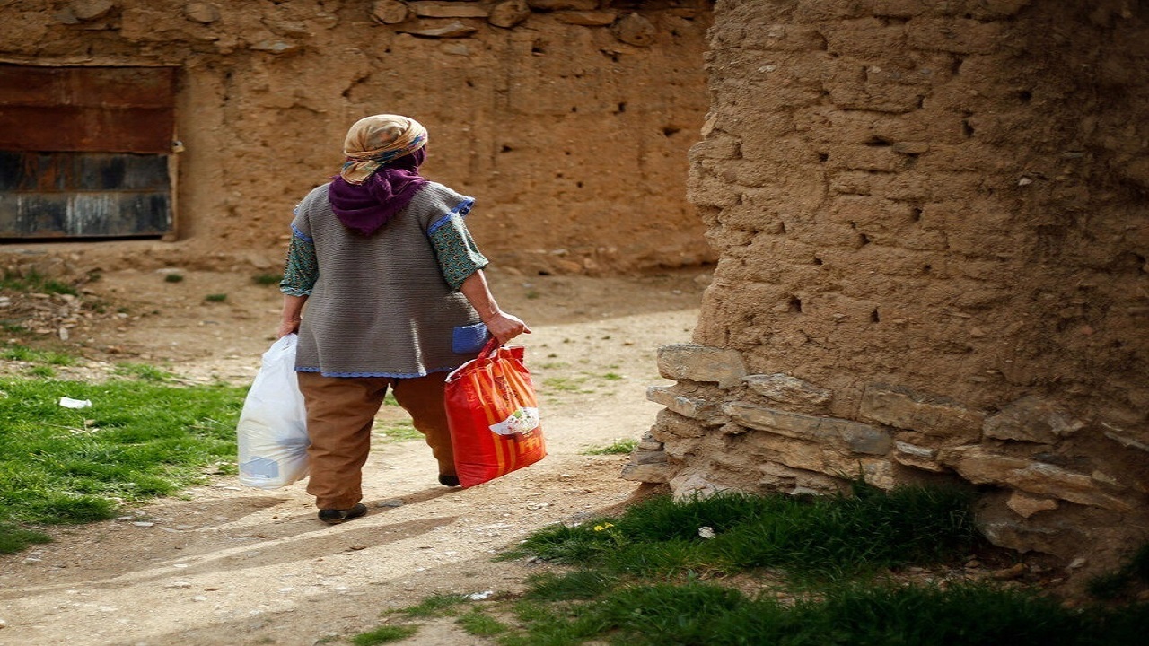 توزیع ۶۷ بسته معیشتی برای خانواده های کم برخوردار در ماهنشان