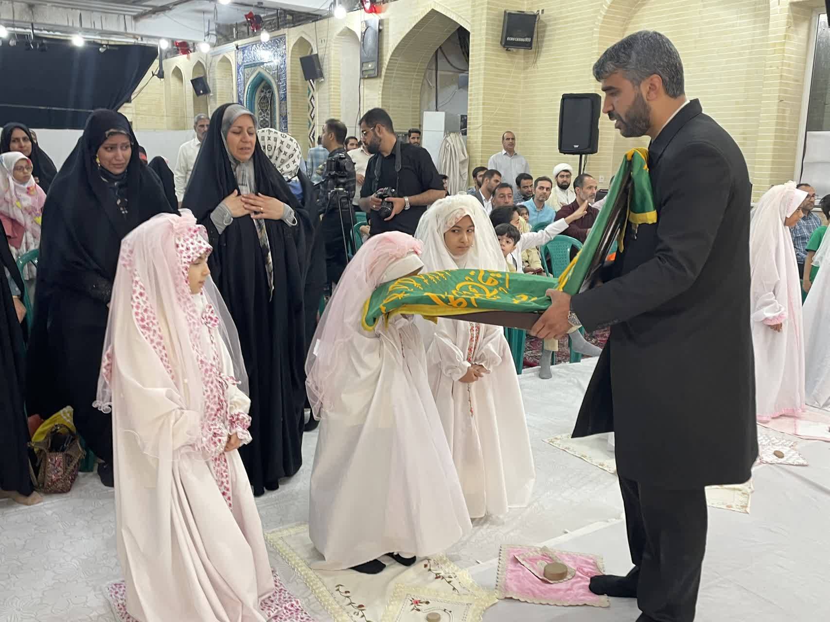حضور خادمان رضوی در جشن تکلیف دختران دزفولی