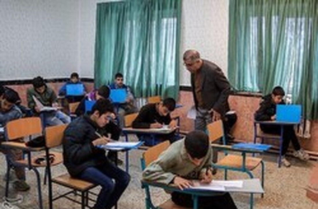 خالی کردن جیب دانش‌آموزان با ادعای دسترسی به امتحان نهایی