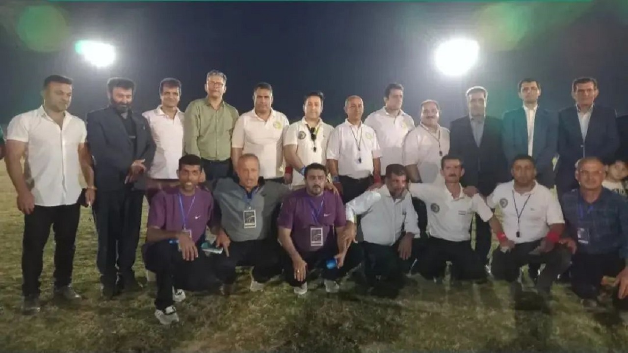 نبرد لوچوکاران در مسابقات کشتی لوچو روستای فولادکلا