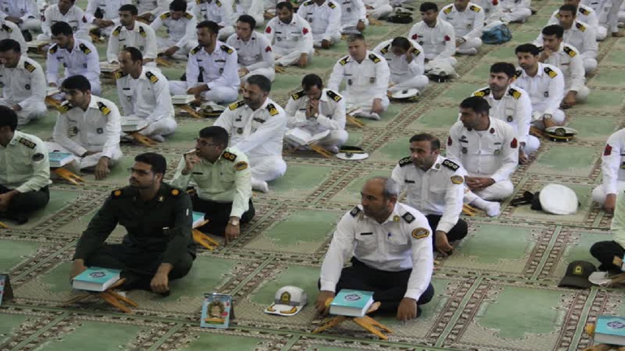 برگزاری محفل انس وتدبر با قرآن‌ کریم در منطقه سوم دریایی نبوت کنارک