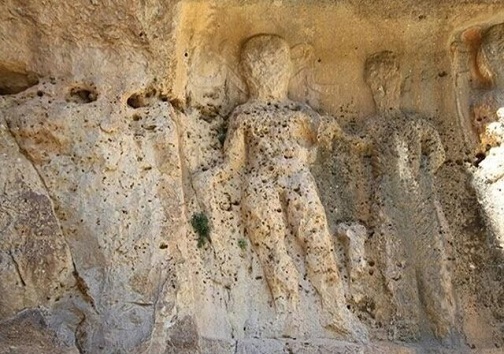۱۲ مردی که قاچاقچیان سوراخ سوراخ کردند
