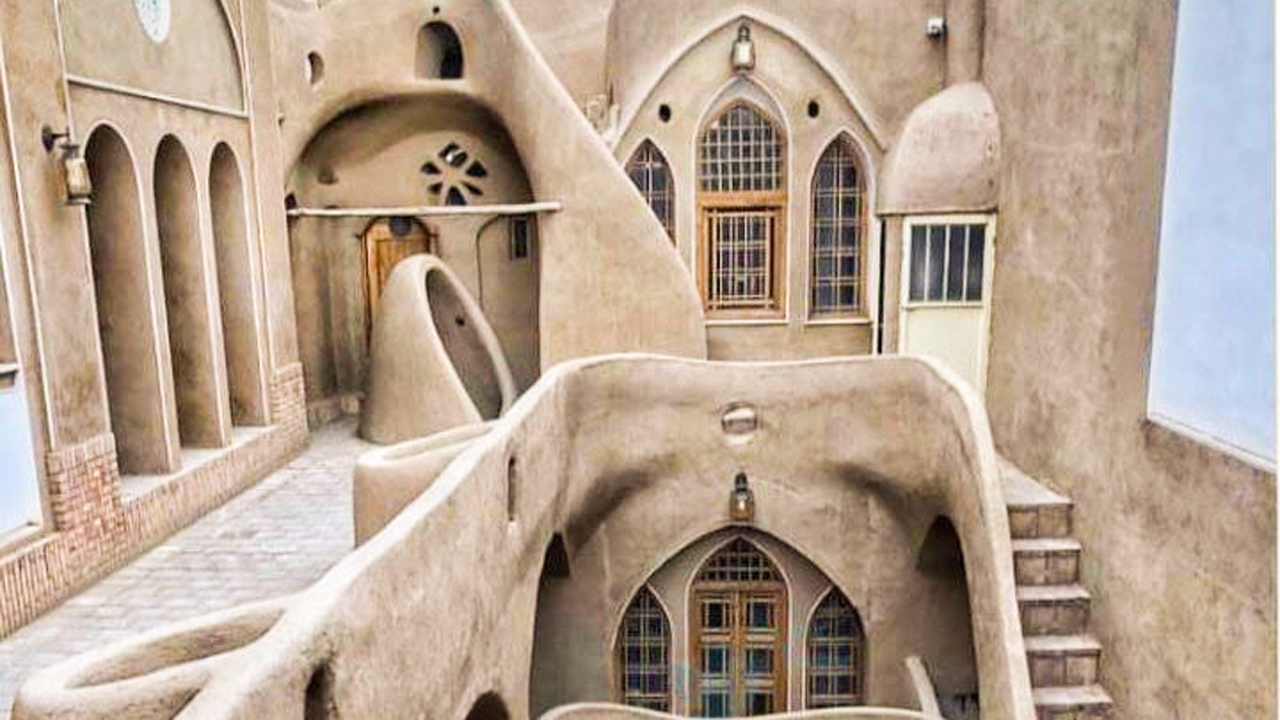 خانه‌ای با معماری اسرارآمیز + تصاویر