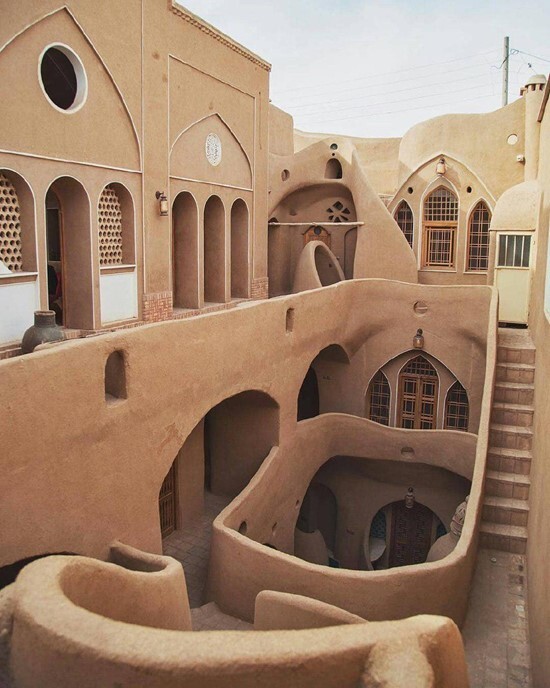 خانه&zwnj;اخوان