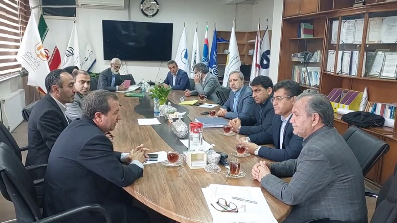 بررسی مسائل و مشکلات مرتبط با مغایرت طرح هادی و طرح جامع اسکو