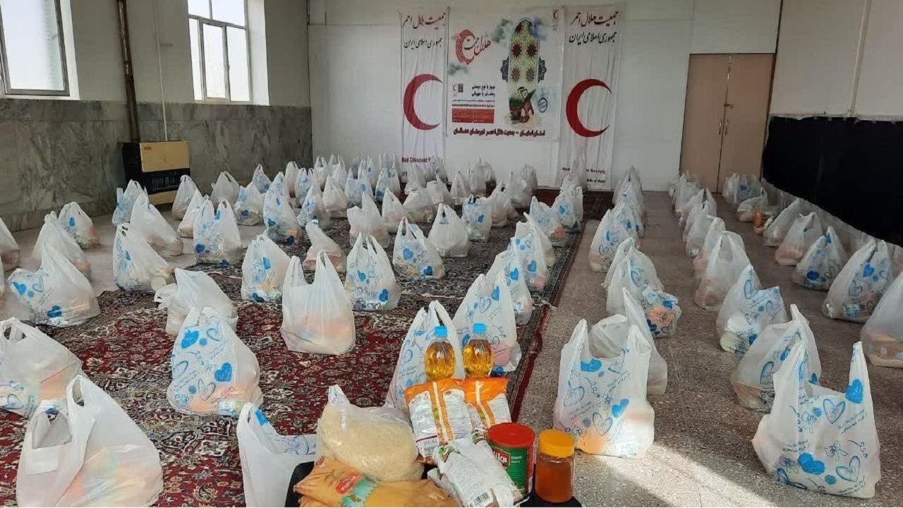 توزیع ۱۵۰ بسته مواد غذایی میان عزتمندان شهرستان سامان