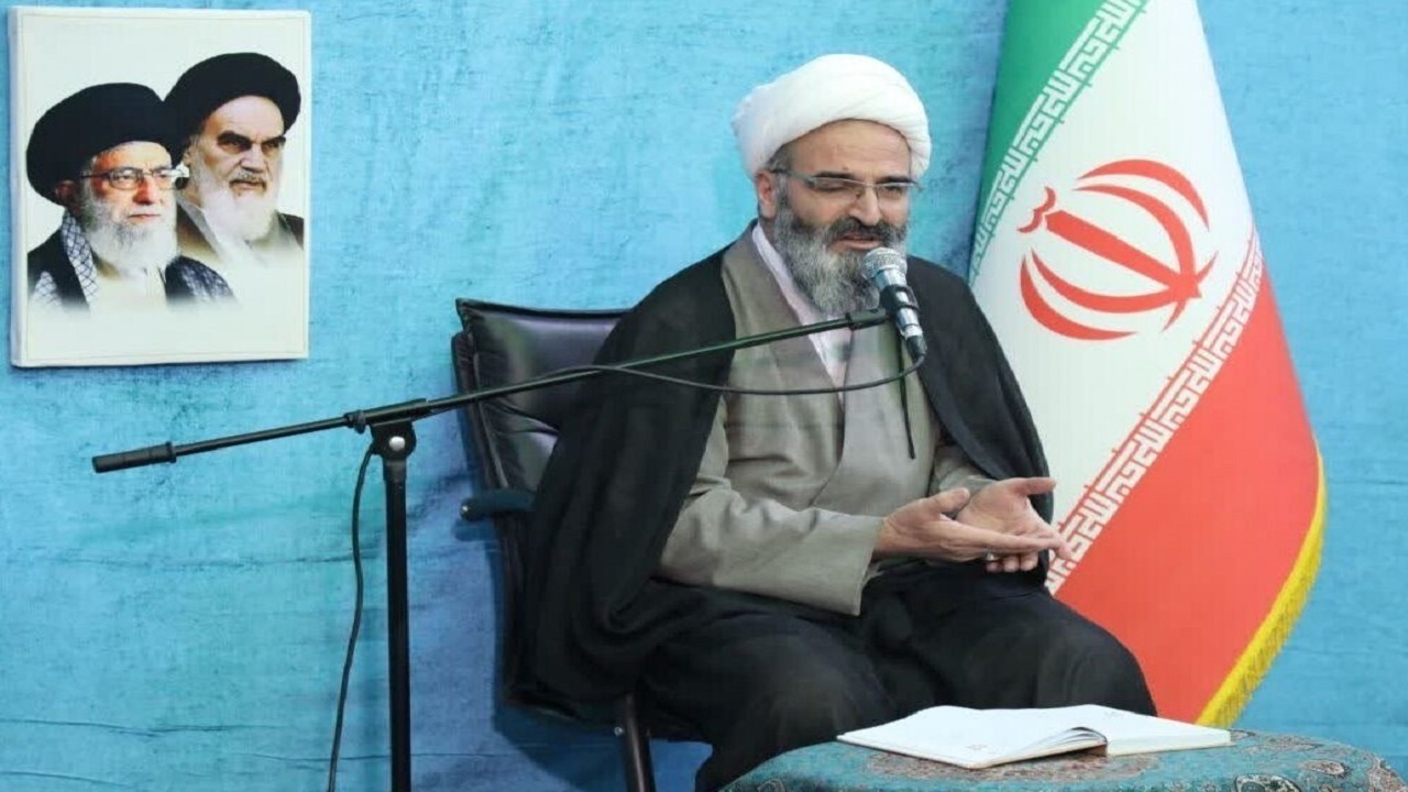 برنامه ریزی برای برگزاری آیین های بزرگداشت حضرت امام خمینی (ره)