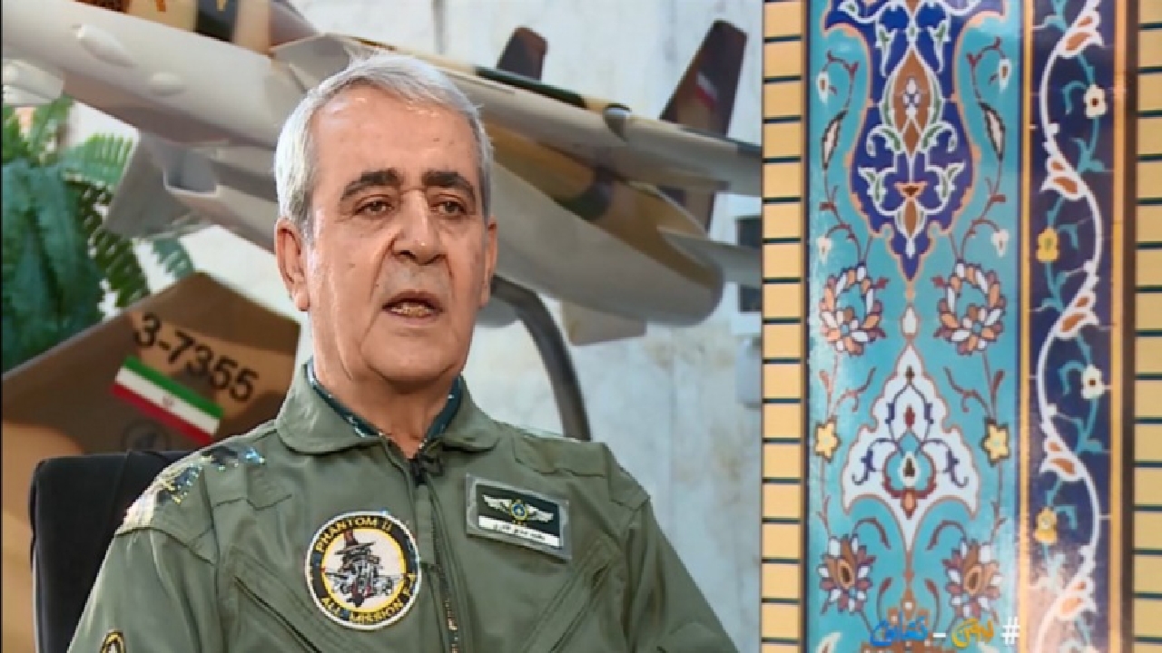 خلبانی که پس از سه‌بار اخراج برگشت و جنگید و اسیر شد