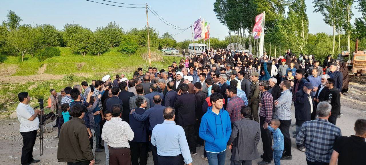 کاروان زیر سایه خورشید