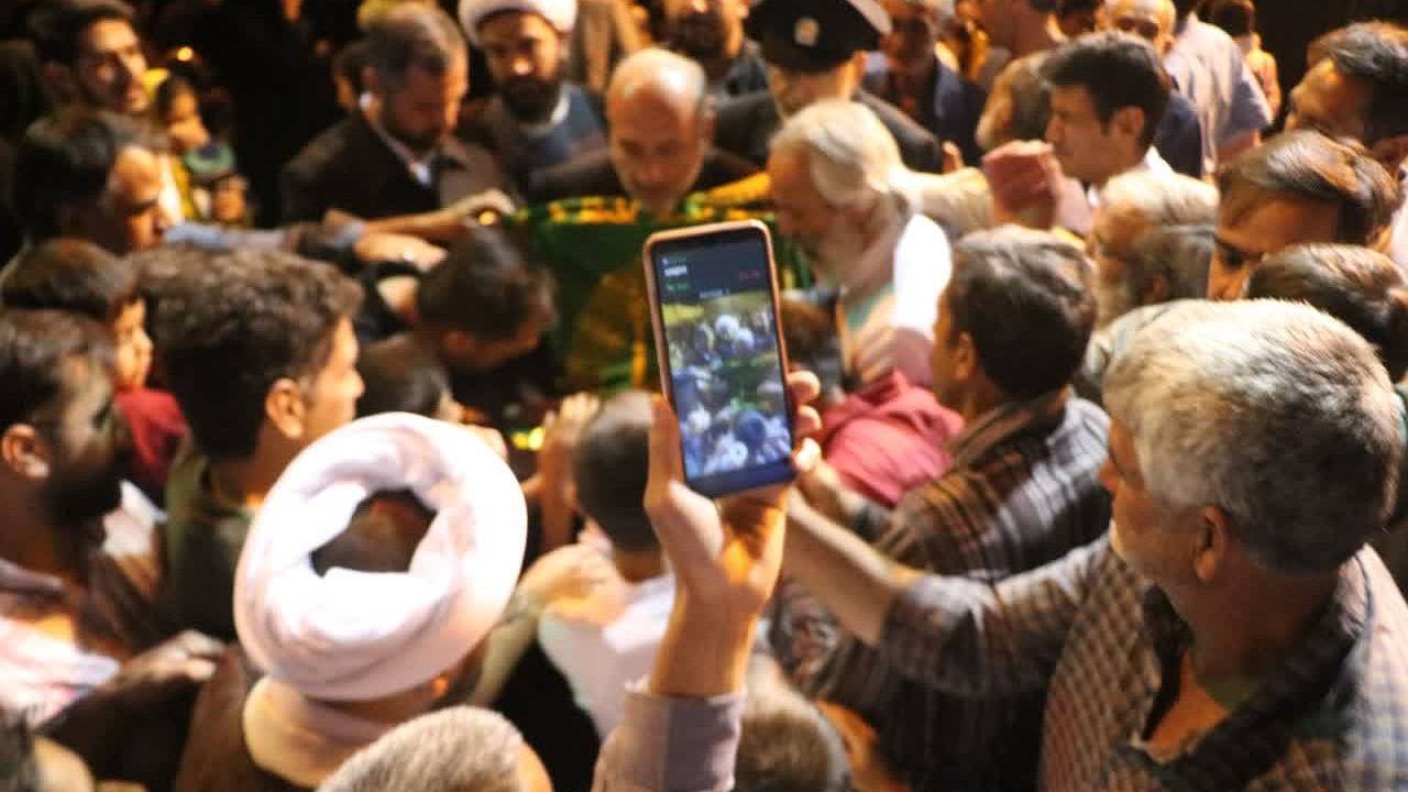 «ده‌زیار» زیر سایه خورشید