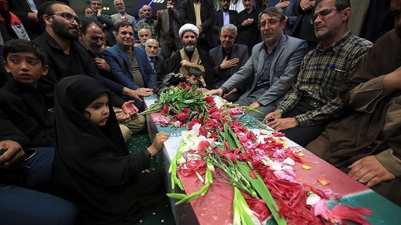 وداع با پیکر مرزبان شهید محمد مهدی احمدی در بجنورد
