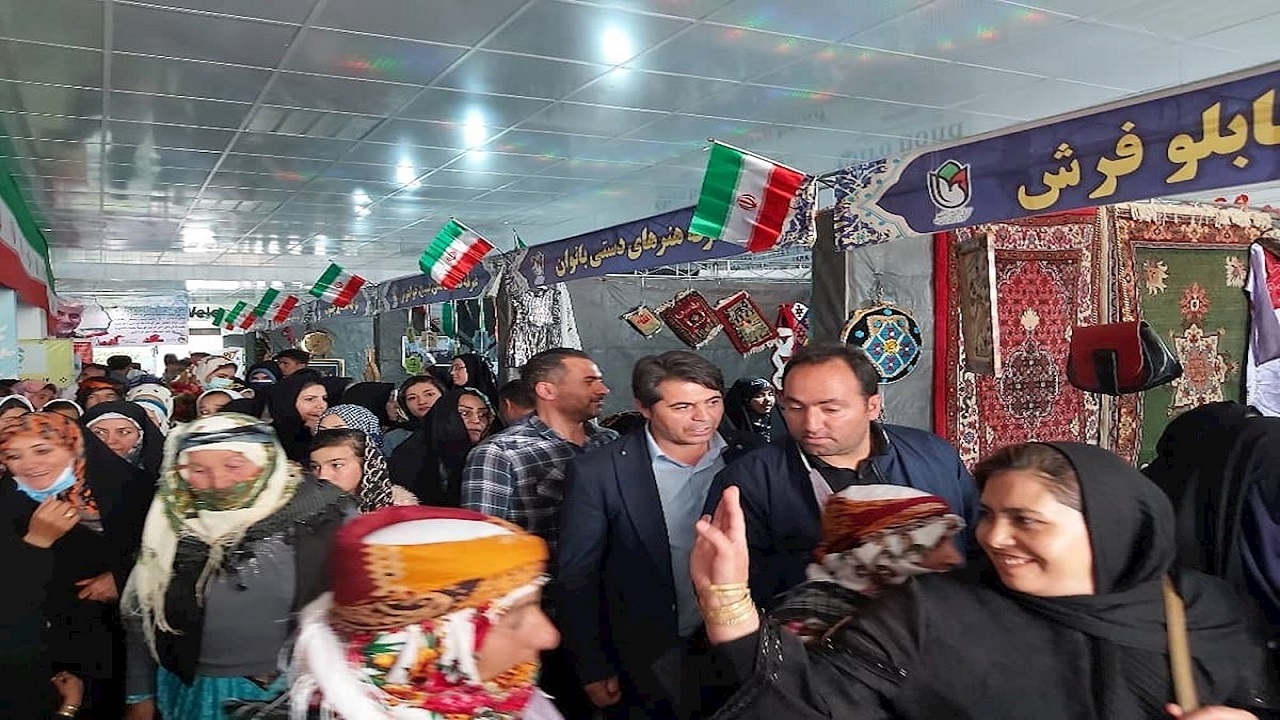 حضور پررنگ صنعتگران صنایع‌دستی سرعین در نمایشگاه کنگره ۳۴۰۰ شهید