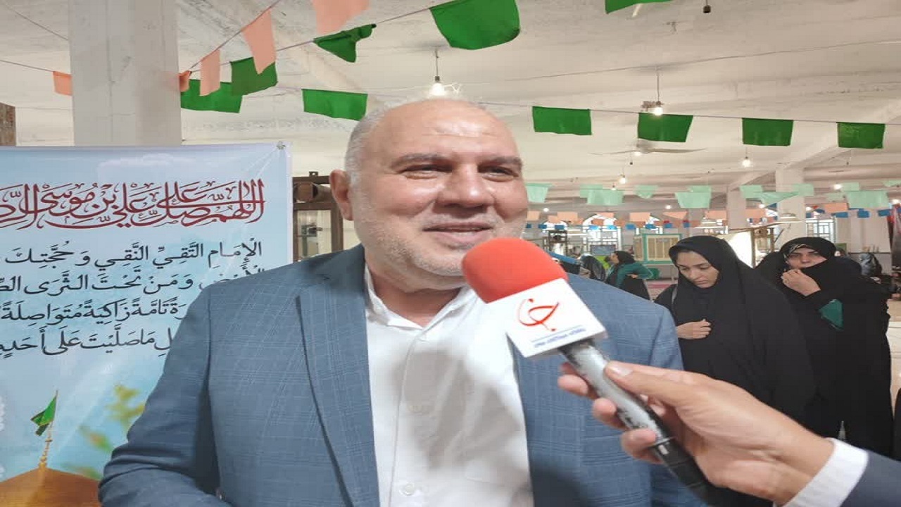 هدیه قالیبافان یزدی به بارگاه ملکوتی امام حسین (ع) و آستان قدس رضوی