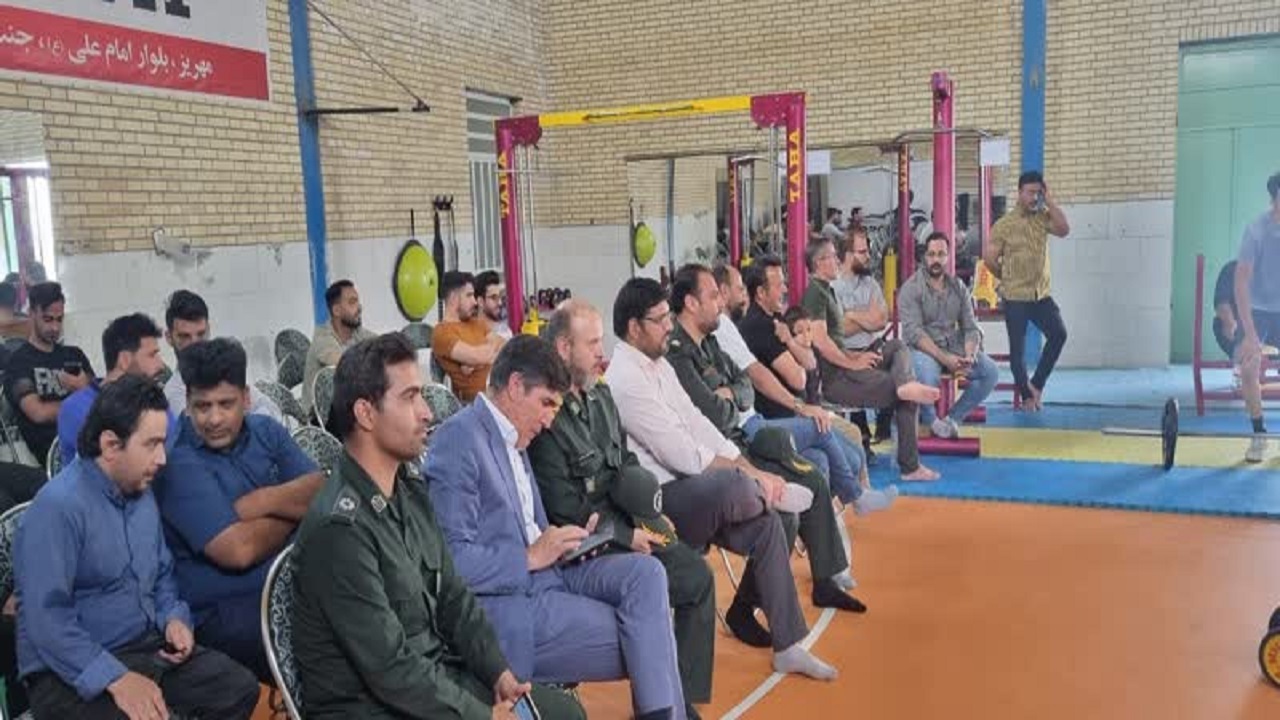 برگزاری اولین دوره مسابقات قهرمانی کراسفیت در مهریز+تصویر