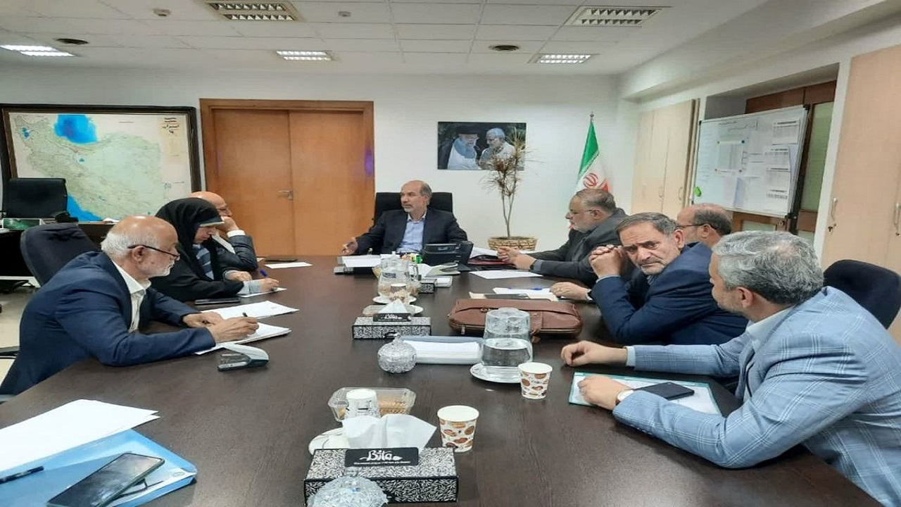 دیدار استاندار و نمایندگان قزوین با وزیر نیرو