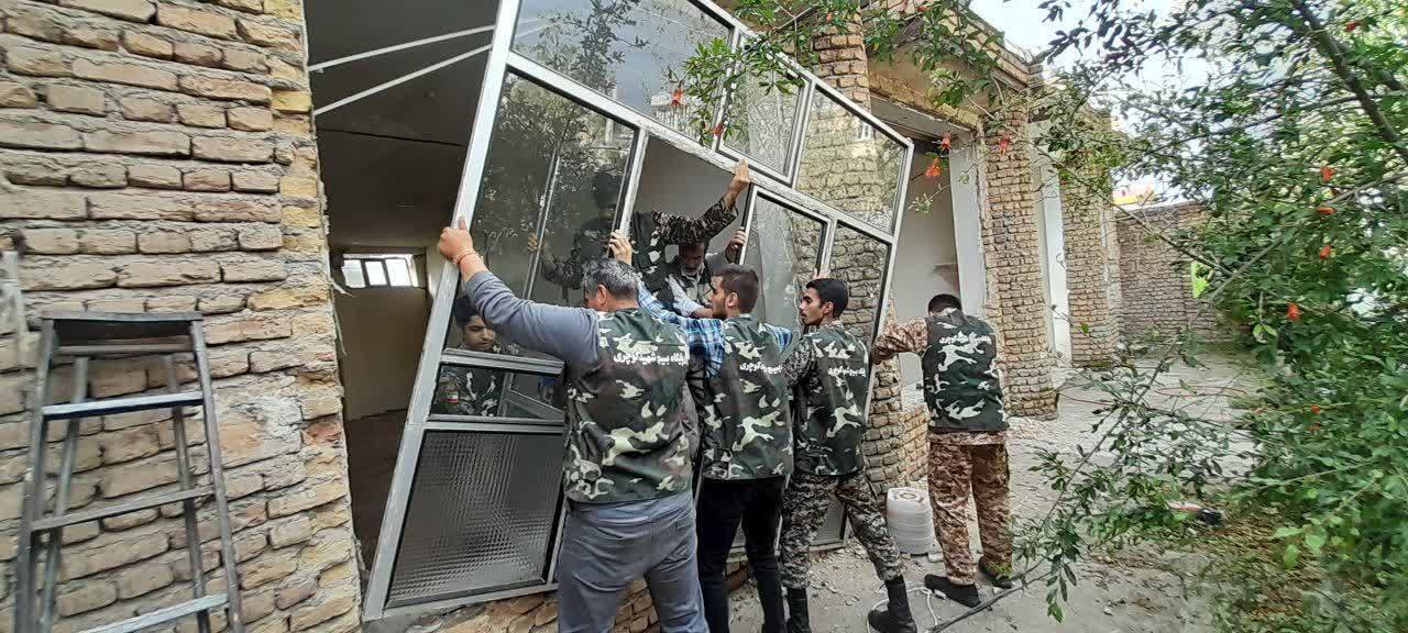 آواربرداری منزل شهید زینالی