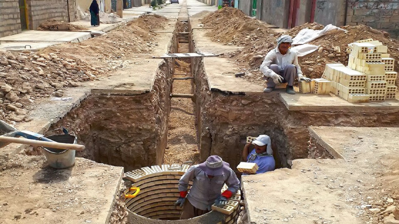 اصلاح شبکه فاضلاب گناوه به روش ترانشه باز