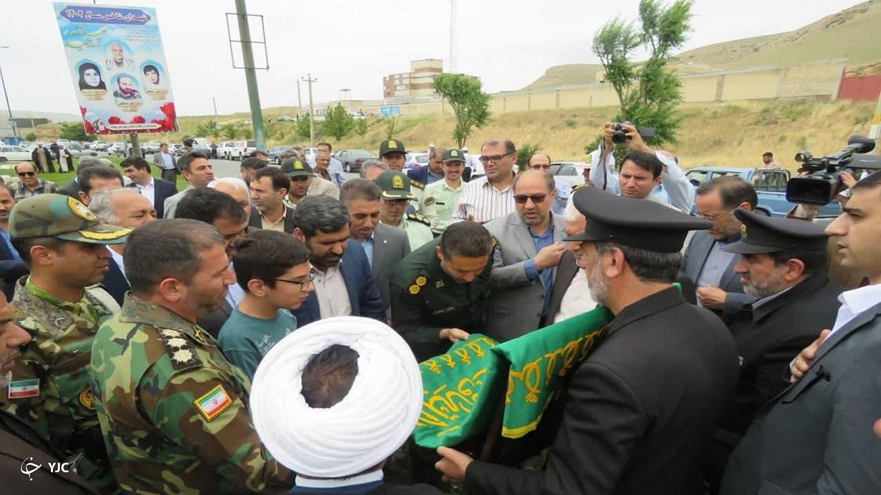 خادمان آستان قدس رضوی مورد استقبال مهابادی‌ها قرار گرفتند+ فیلم