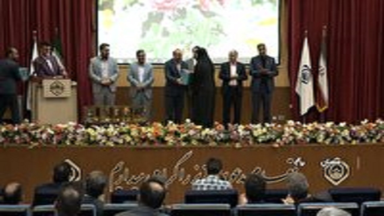 تجلیل از خیران حوزه درمان در سمنان