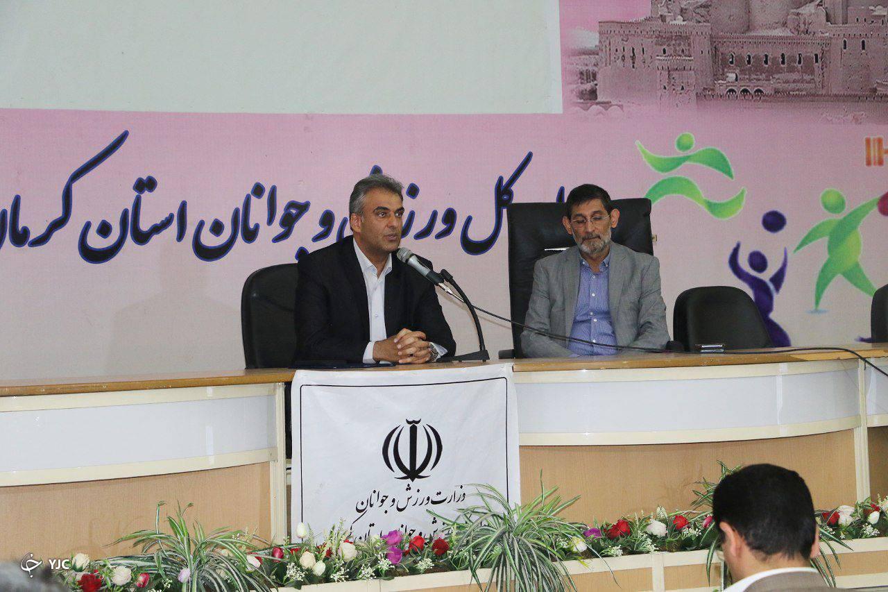 قدردانی نماینده وزیر ورزش از کادر درمان بیمارستان باهنر کرمان + تصاویر