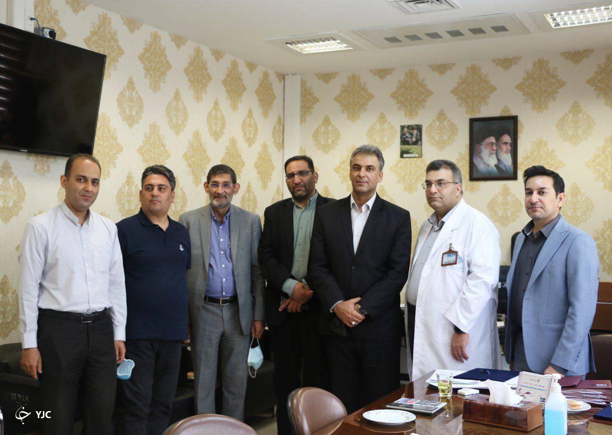 قدردانی نماینده وزیر ورزش از کادر درمان بیمارستان باهنر کرمان + تصاویر