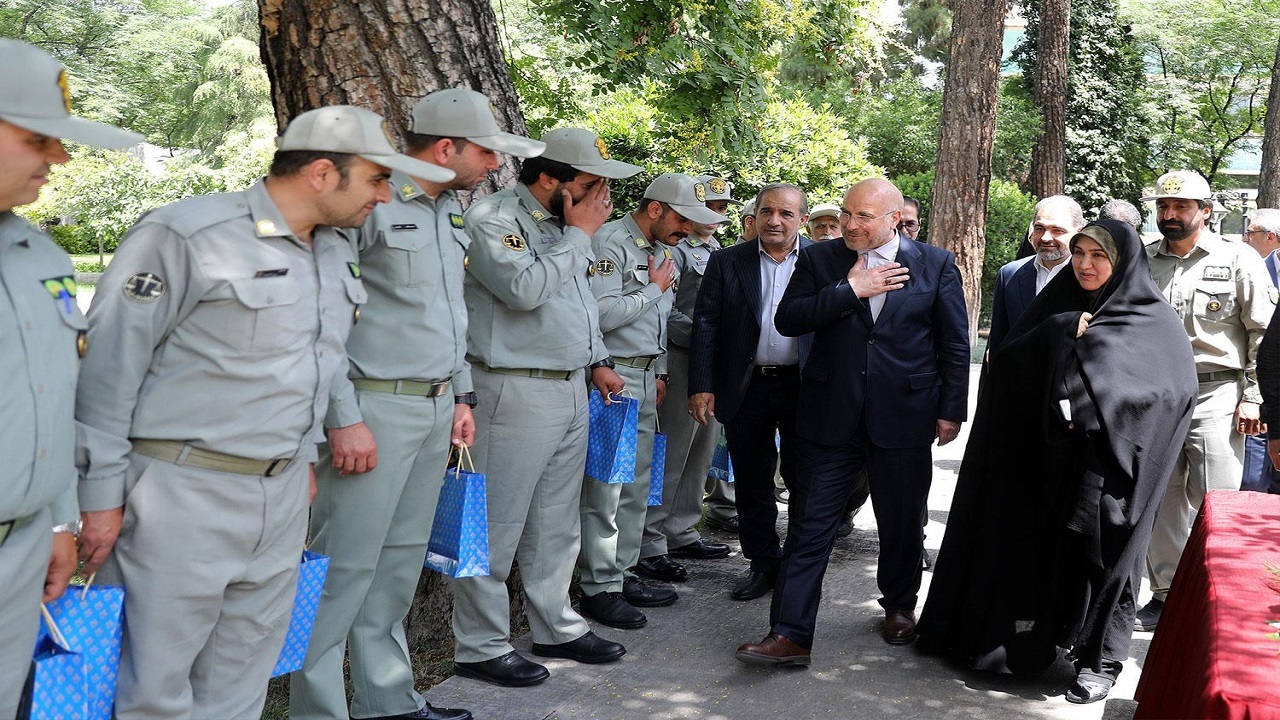 محیط بانان استان تهران با رئیس مجلس شورای اسلامی دیدار کردند