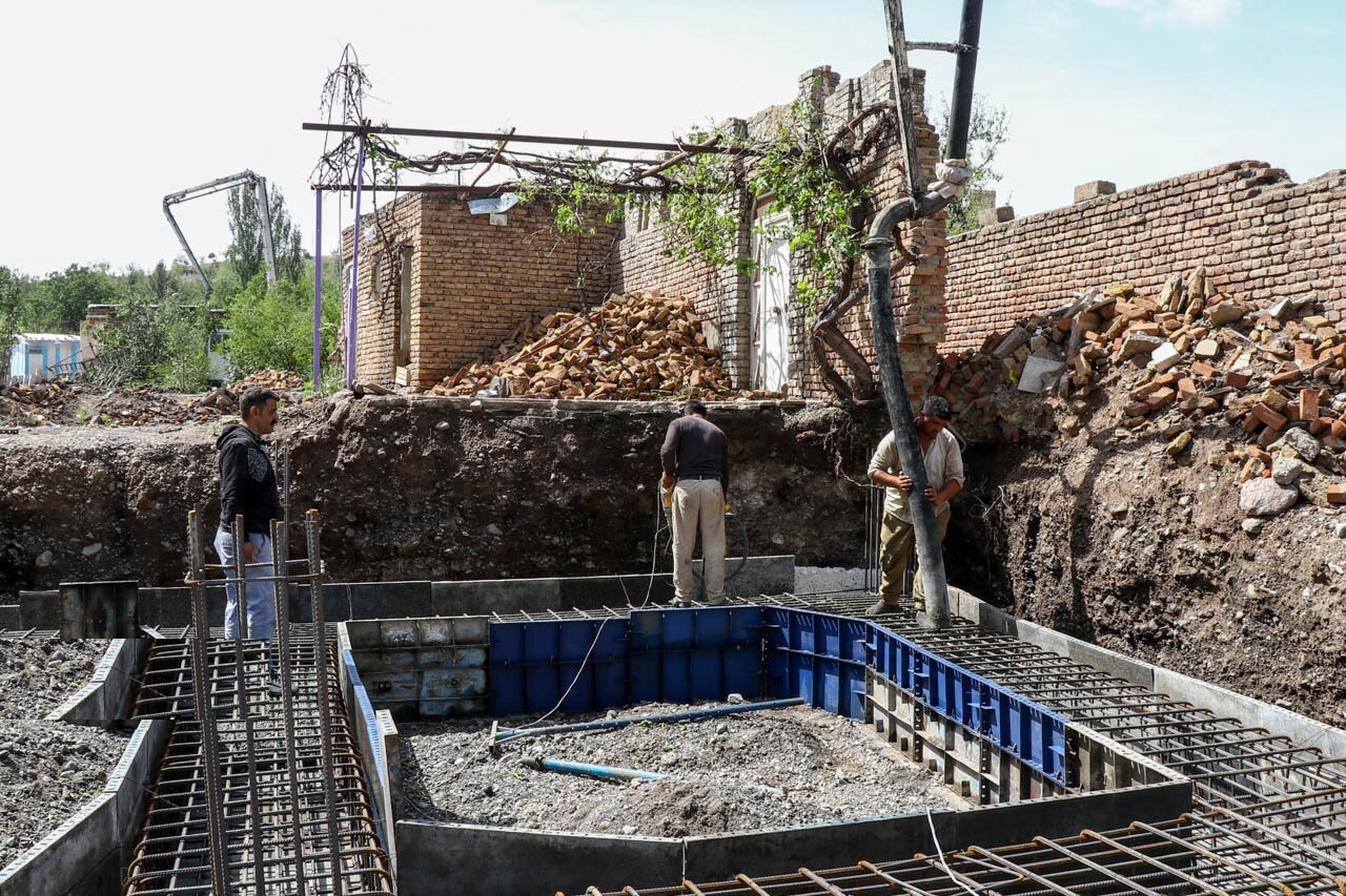 بازسازی مناطق زلزله زده خوی بازسازی مناطق زلزله زده خوی