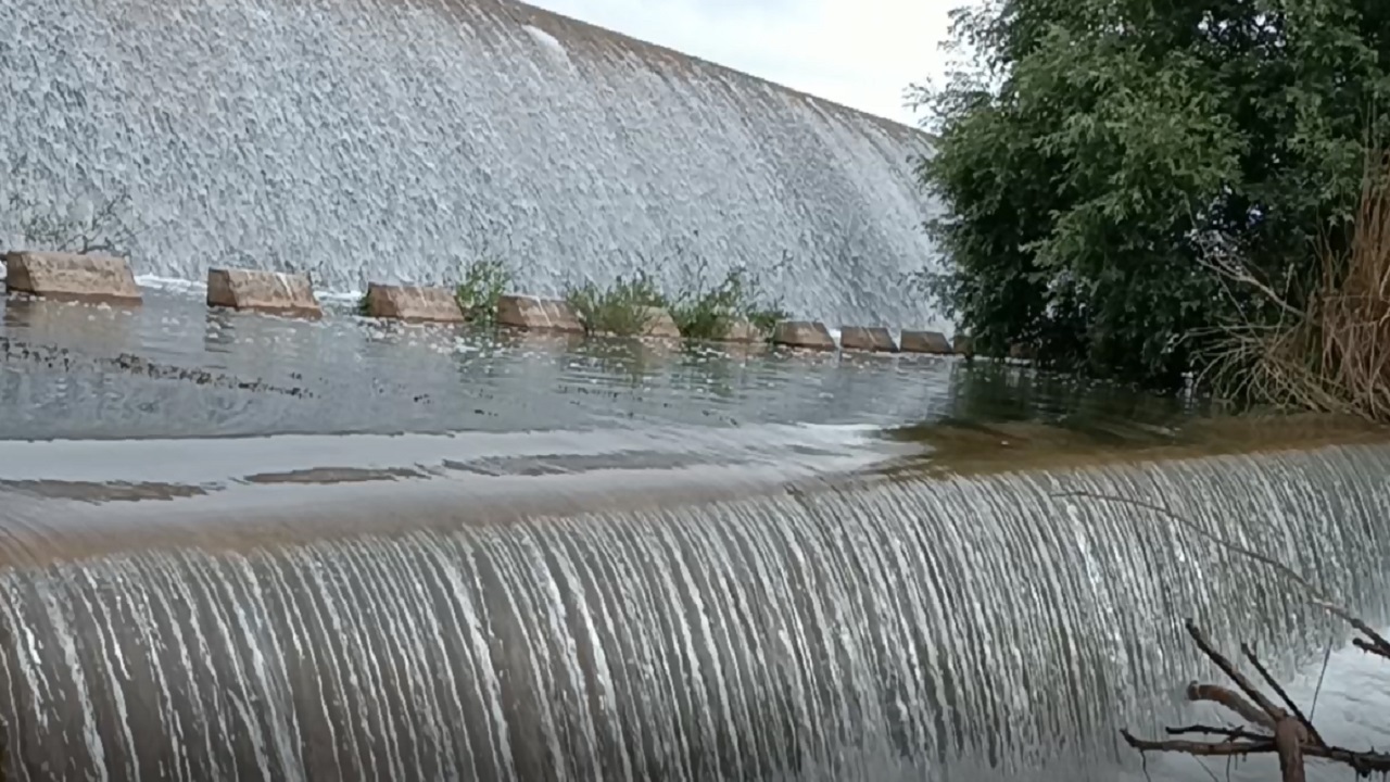 نمایی از سد زیبای نوروزلو میاندوآب + فیلم