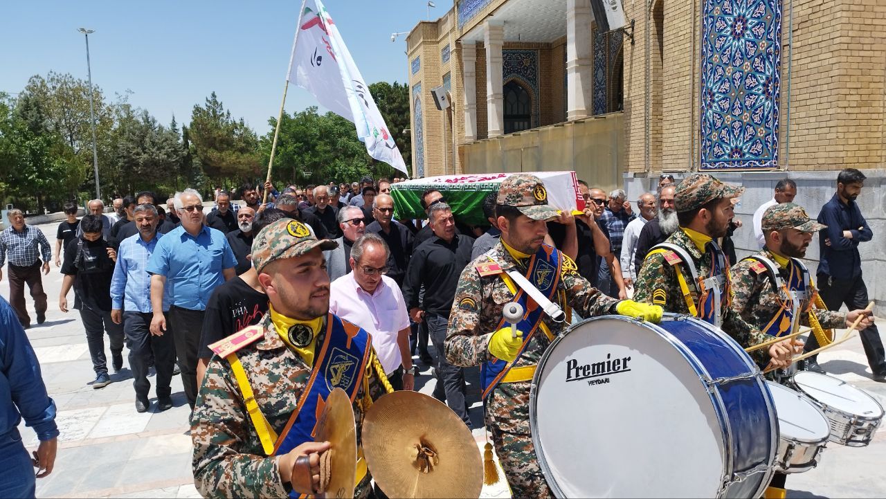 تشییع جانباز شهید رهبری در کرج