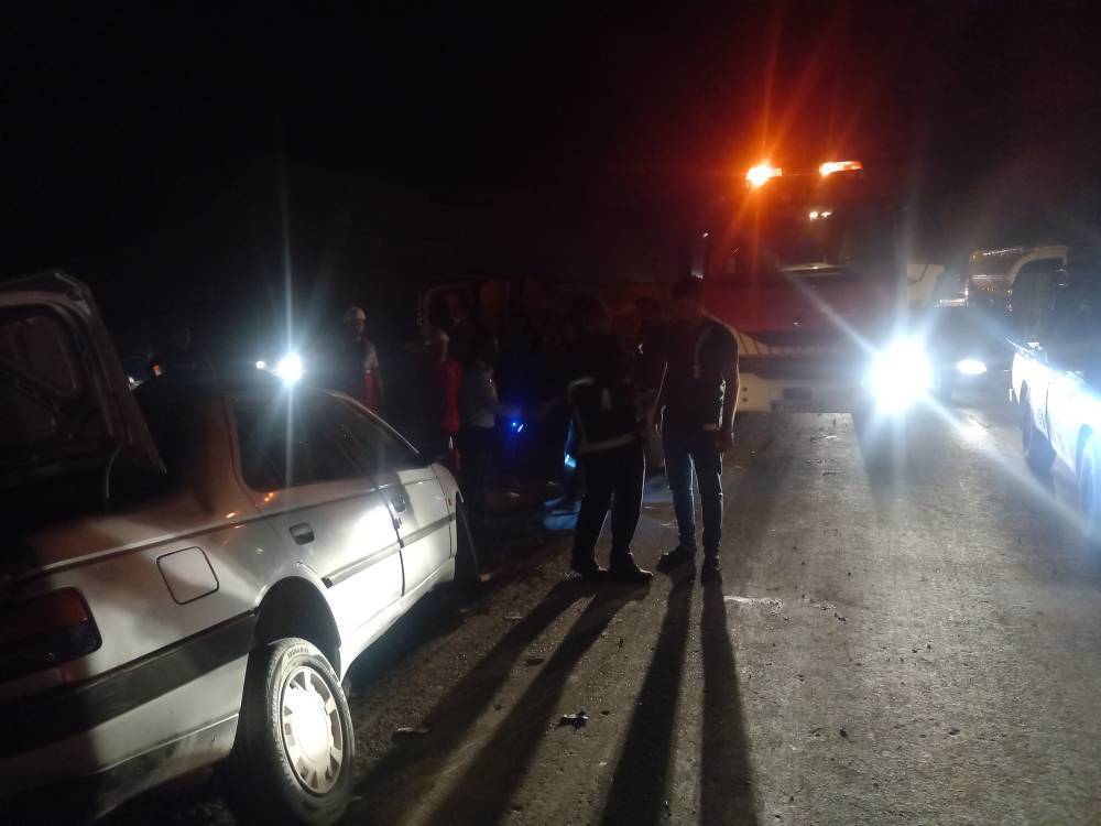 تصادف زنجیره ای