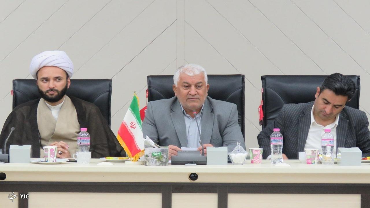 شخصا پیگیر پرداخت وام جوانان هستم