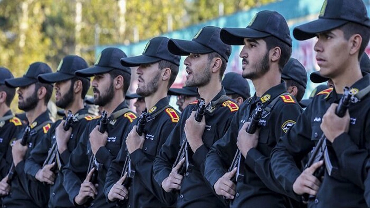 یک بار برای همیشه درجه پلیس‌ها و نظامی‌ها را بشناسیم