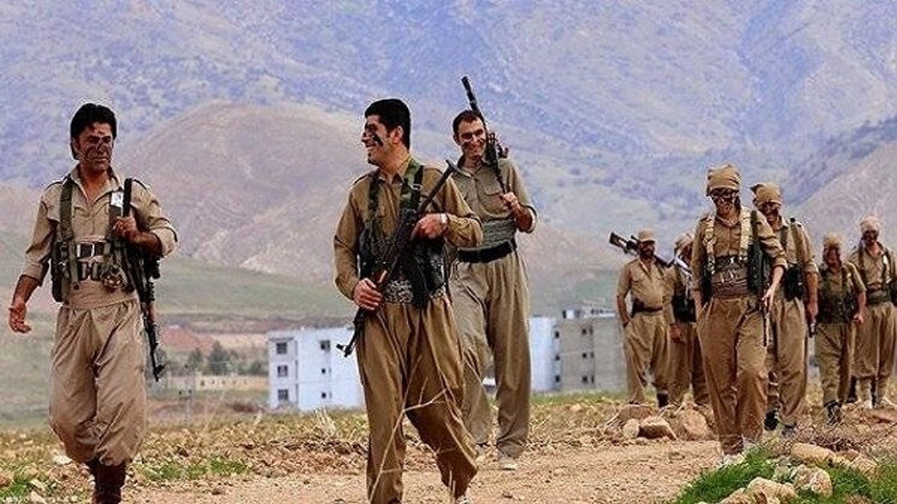 جنگ در اردوگاه شکست‌خوردگان
